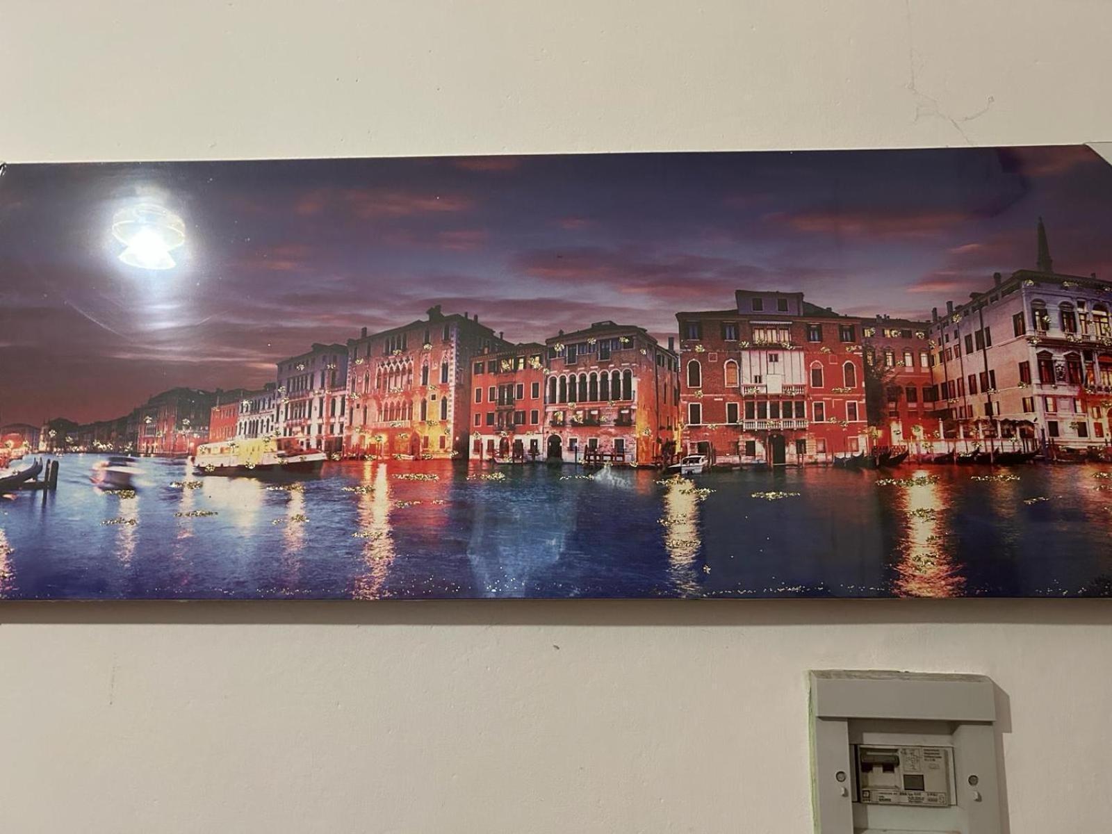 Venice Night 25 Via Milano Mestre Esterno foto